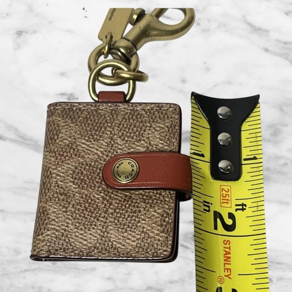 COACH SIGNATURE PICTURE FRAME BAG CHARM KEY RING Keychain NWT - Picture 5 of 5